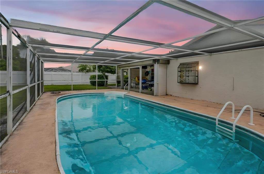 908 21st Ter, Cape Coral, FL 33990-41