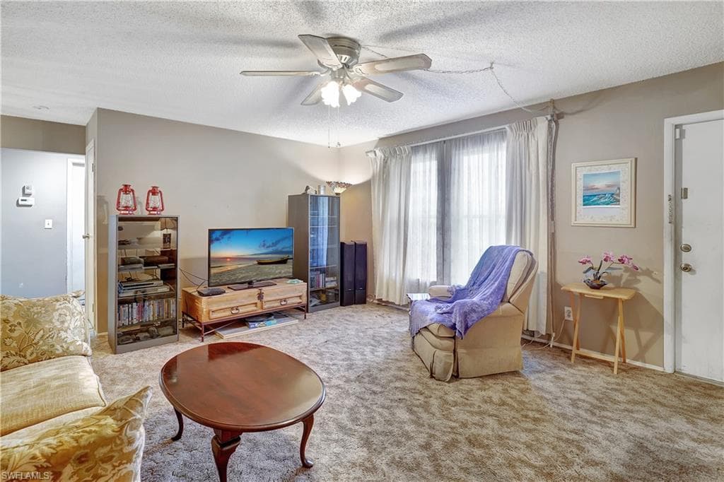 908 21st Ter, Cape Coral, FL 33990-5