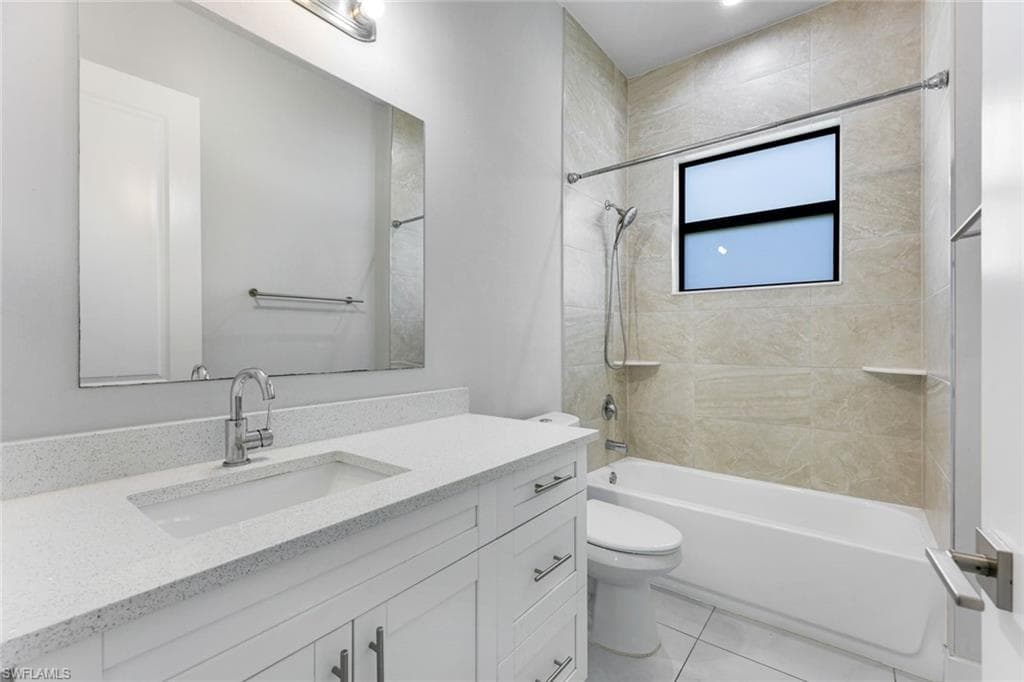 2017 47th Ave NE, Naples, FL 34120-15