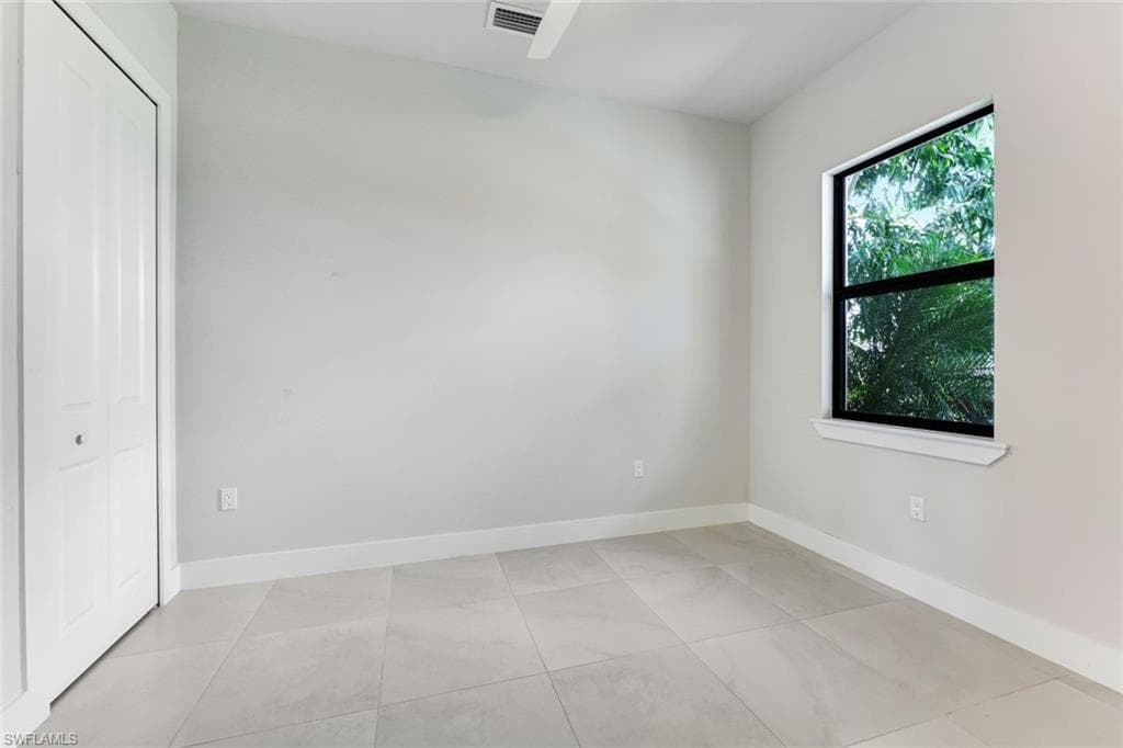 2017 47th Ave NE, Naples, FL 34120-16