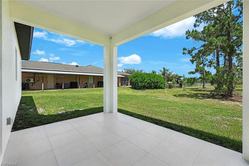 2017 47th Ave NE, Naples, FL 34120-20