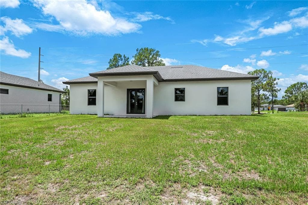 2017 47th Ave NE, Naples, FL 34120-21