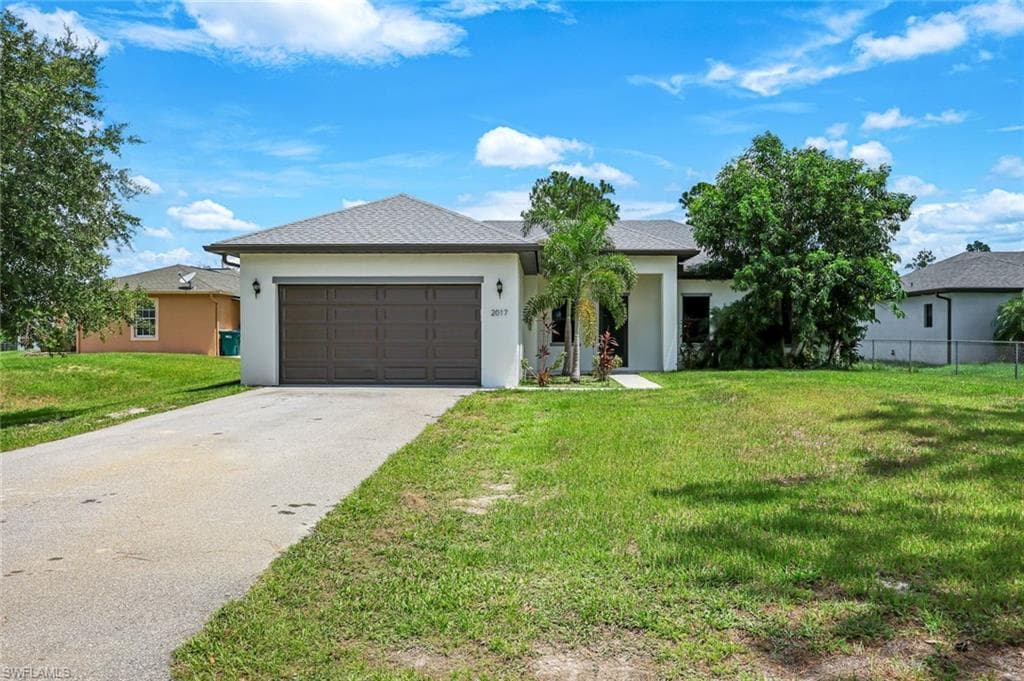 2017 47th Ave NE, Naples, FL 34120-2