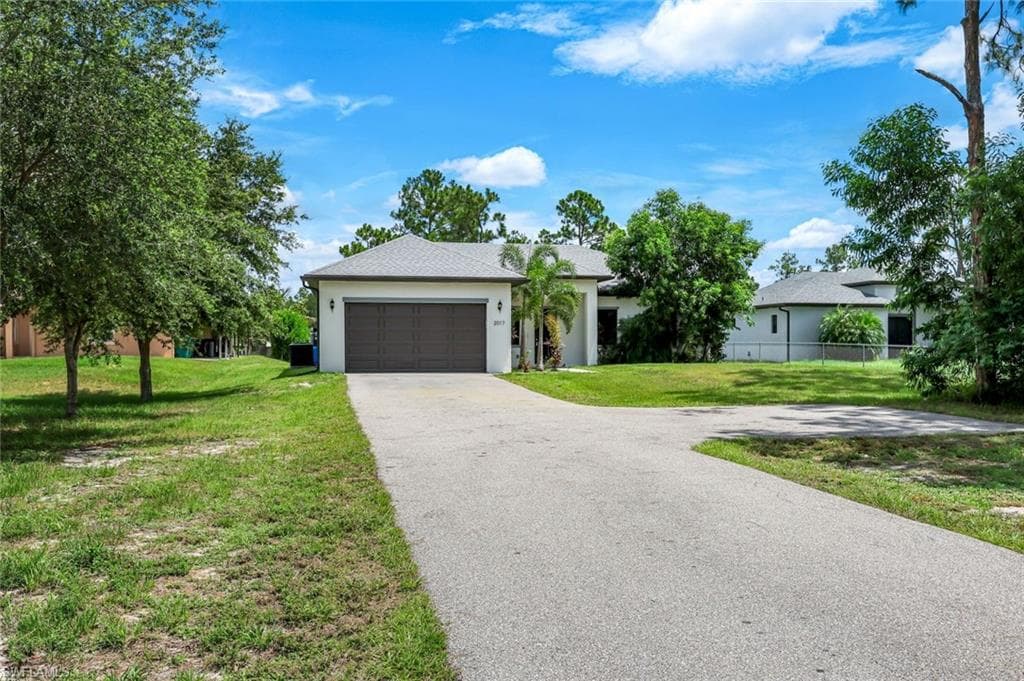 2017 47th Ave NE, Naples, FL 34120-3