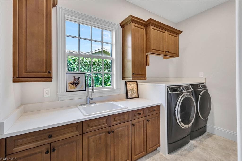 709 Teal Ct, Naples, FL 34108-22