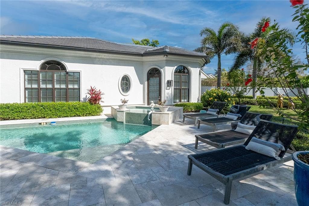 709 Teal Ct, Naples, FL 34108-30