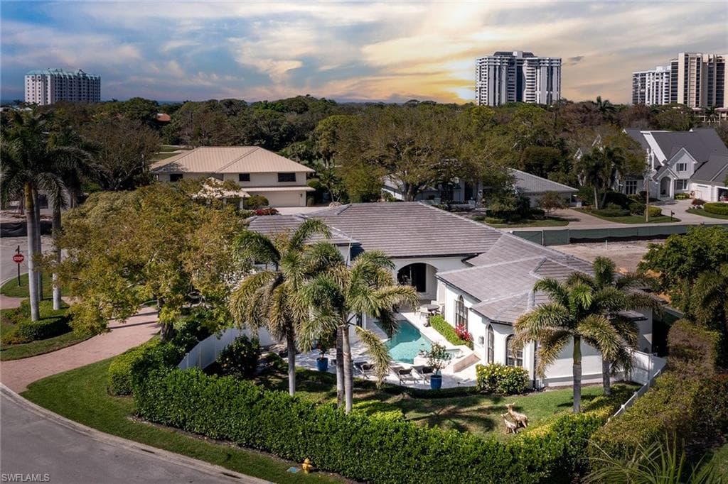 709 Teal Ct, Naples, FL 34108-38
