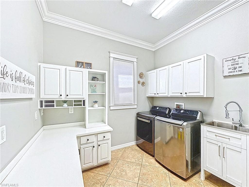3032 Via Rialto St, Fort Myers, FL 33905-9