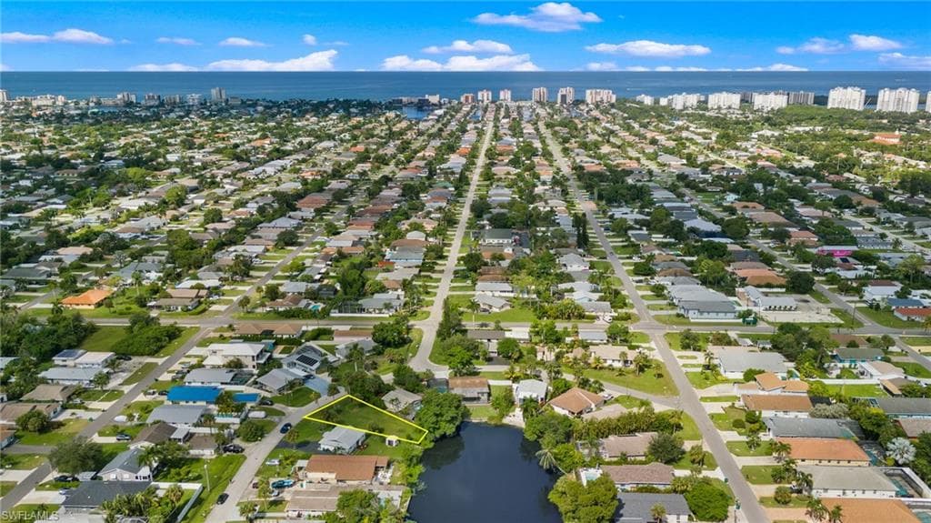 817 107th Ave N, Naples, FL 34108-10