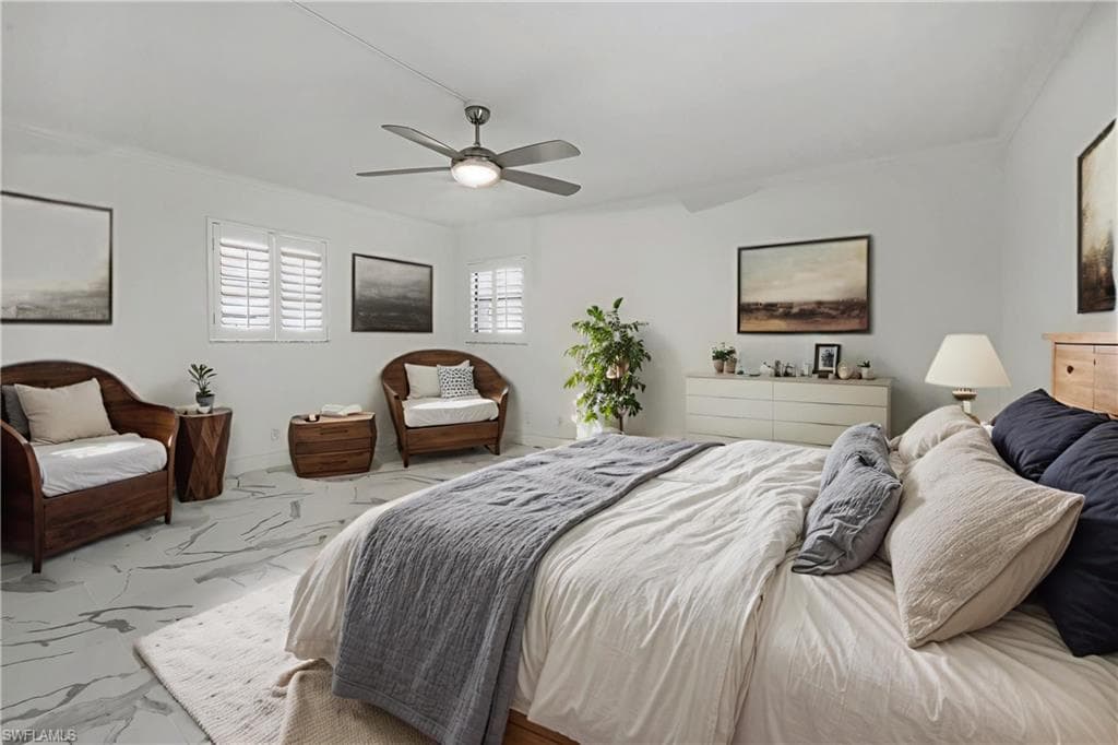 222 Harbour Dr 114, Naples, FL 34103-28