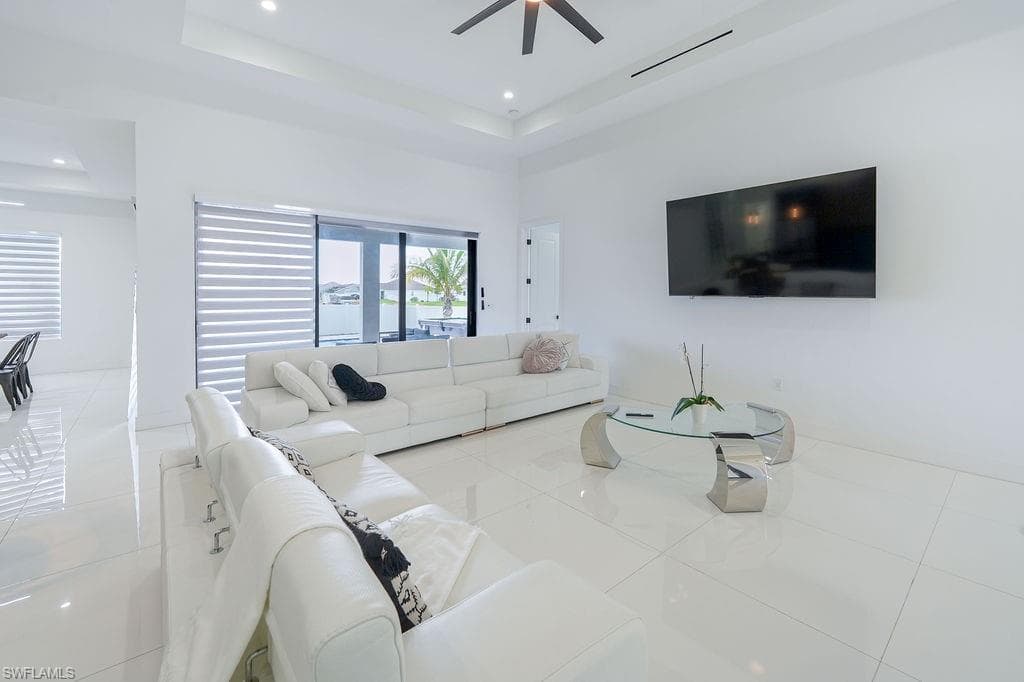 2 35th Ave, Cape Coral, FL 33991-6