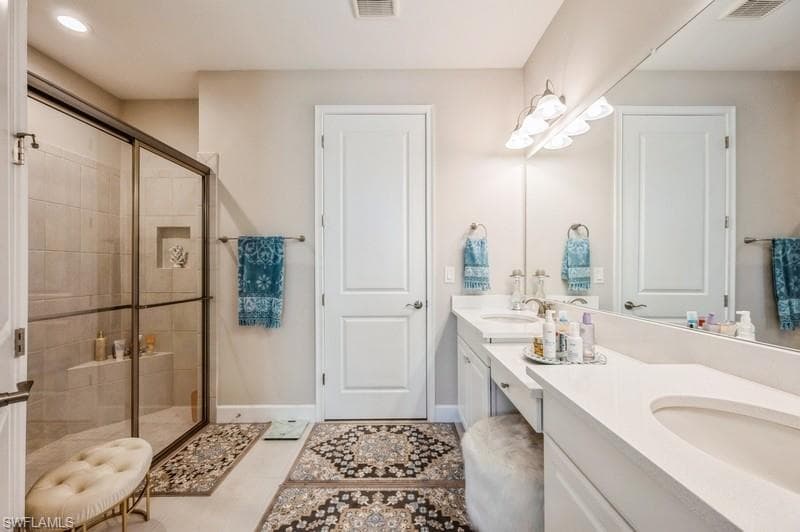 8070 Calle Canovas St, Naples, FL 34114-12