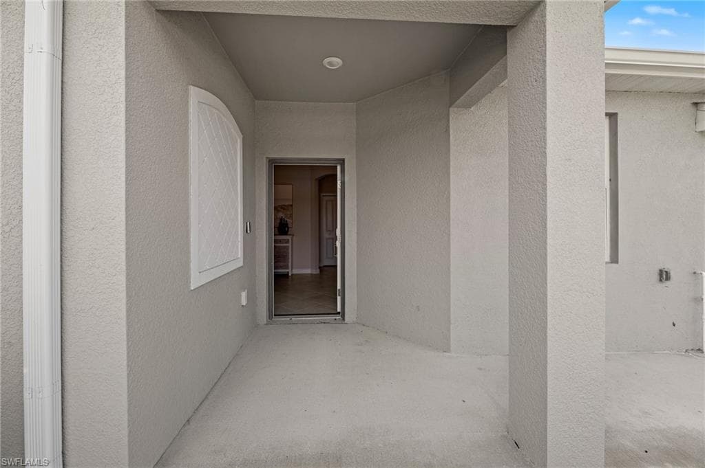 9051 Leatherwood Loop, Lehigh Acres, FL 33936-2