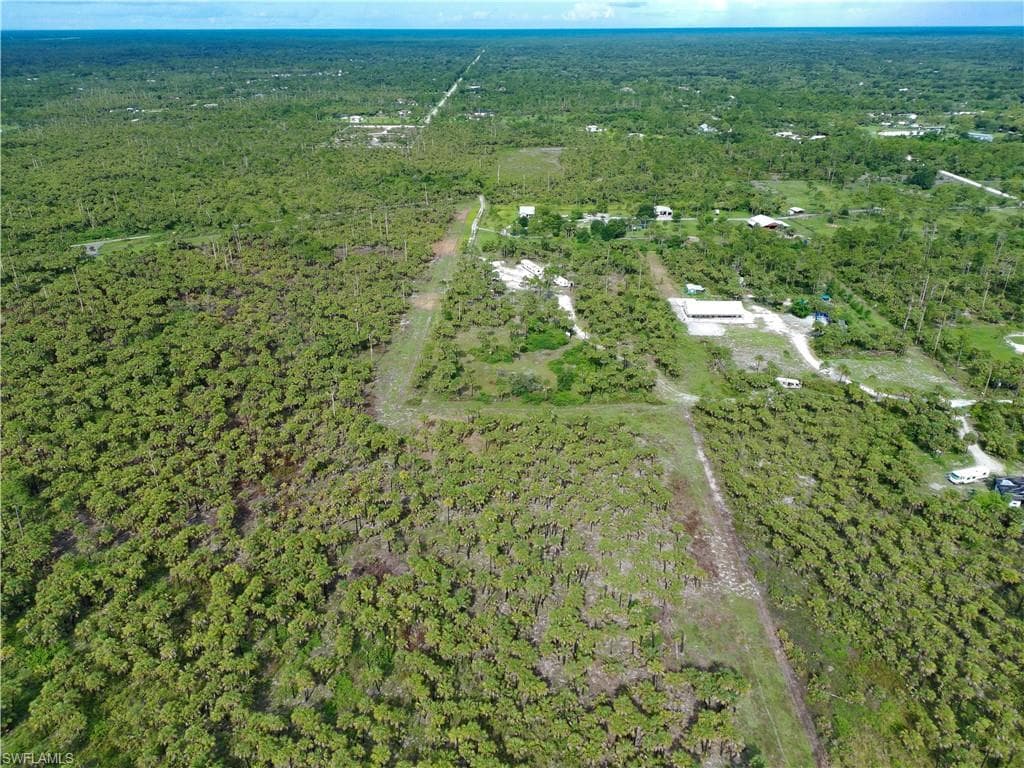 2521 Woodland Grade Rd, Naples, FL 34117-3
