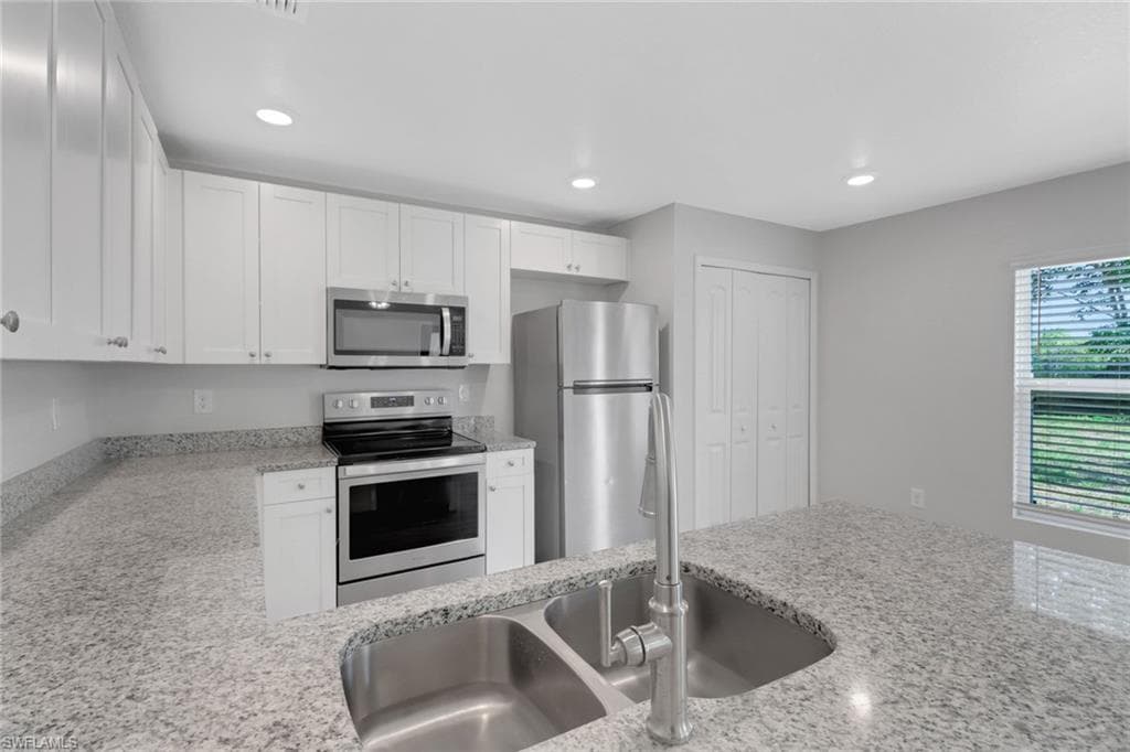 2857 27th St, Cape Coral, FL 33993-12