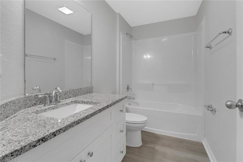 2857 27th St, Cape Coral, FL 33993-19