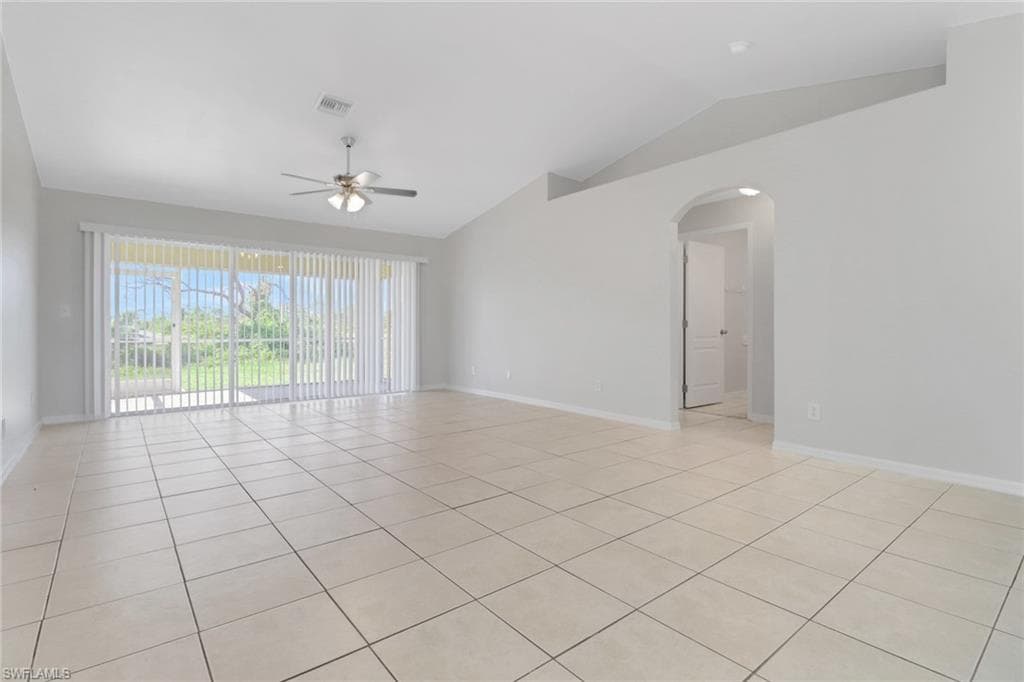 2204 18th Ter, Cape Coral, FL 33993-11