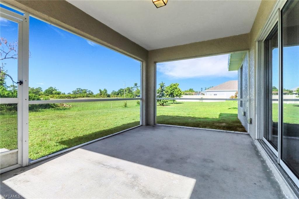 2204 18th Ter, Cape Coral, FL 33993-22