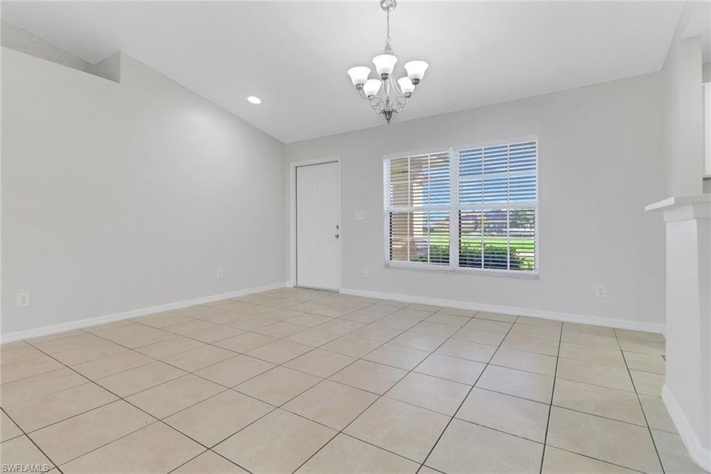 2204 18th Ter, Cape Coral, FL 33993-4