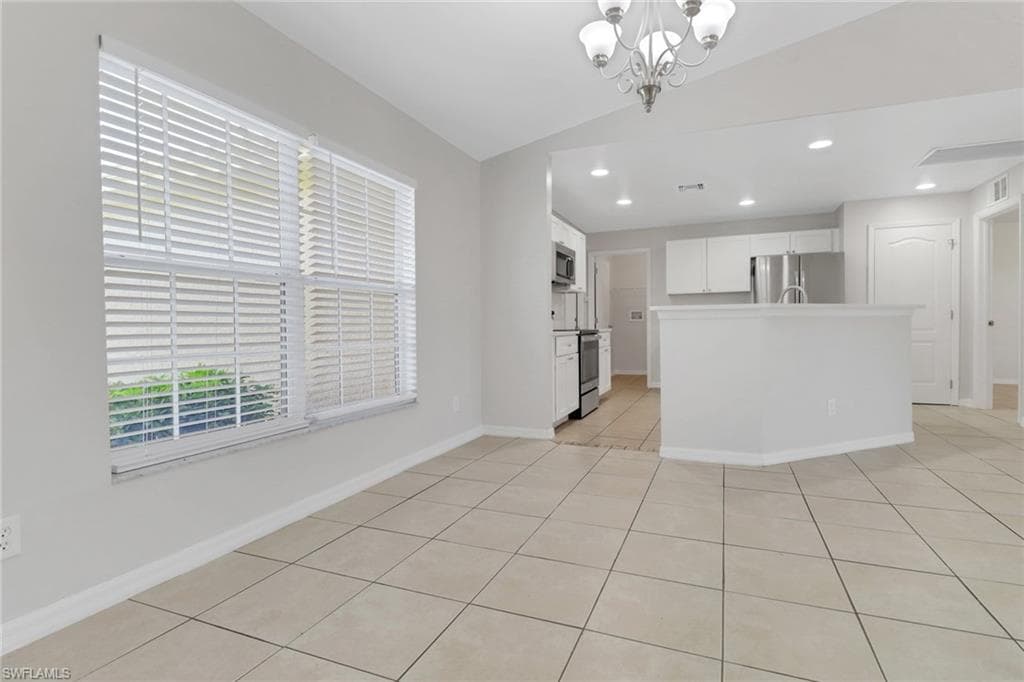 2204 18th Ter, Cape Coral, FL 33993-5