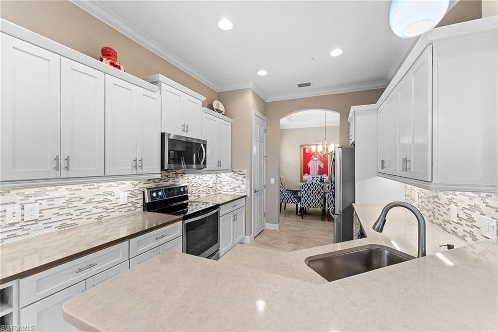 12041 Covent Garden Ct 2202, Naples, FL 34120-17