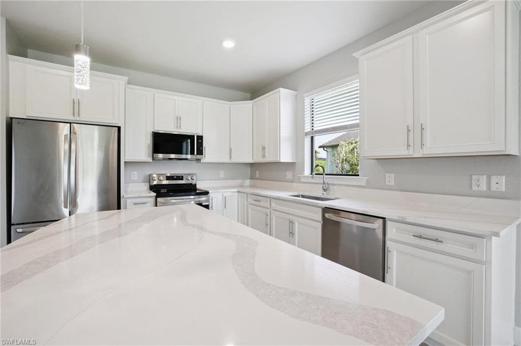 17215 Hadlow Pl, Fort Myers, FL 33967-7