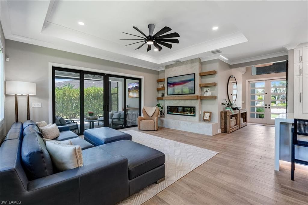 234 Legacy Ct, Naples, FL 34110-11