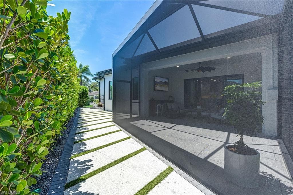234 Legacy Ct, Naples, FL 34110-40