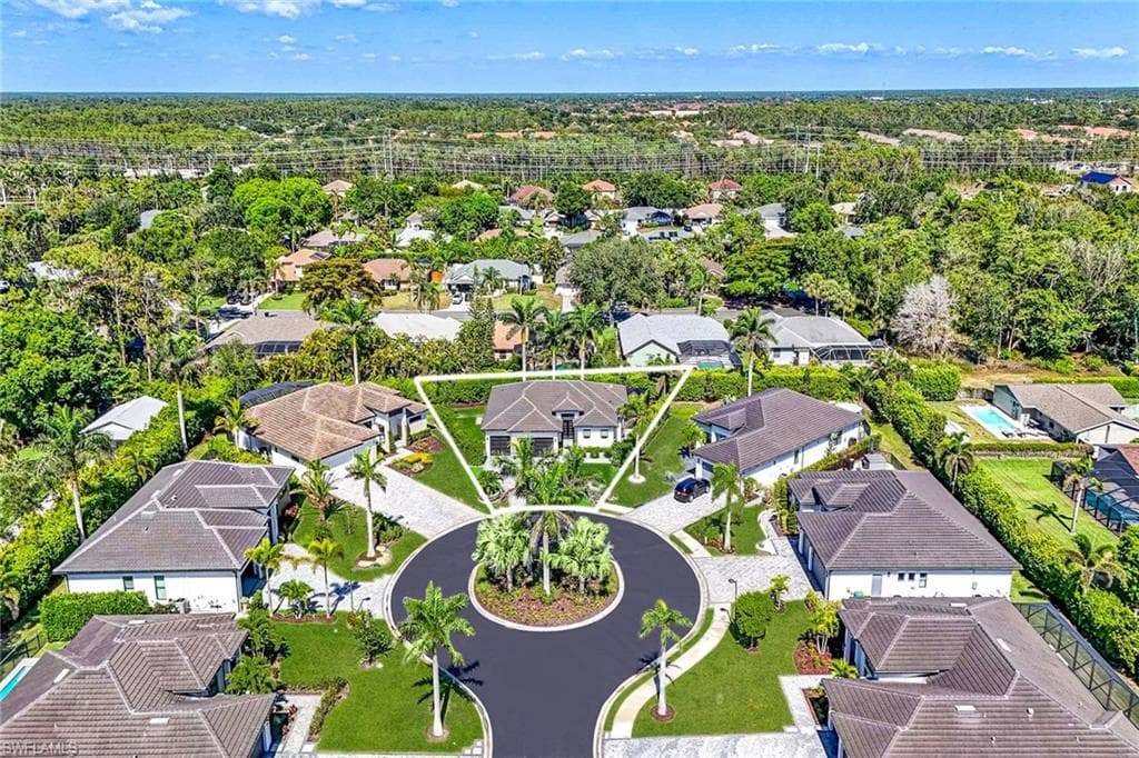 234 Legacy Ct, Naples, FL 34110-4