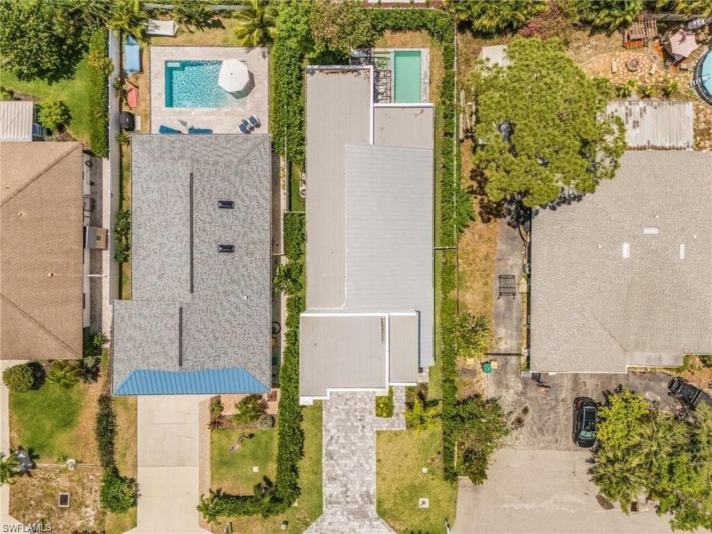 678 95th Ave N, Naples, FL 34108-33