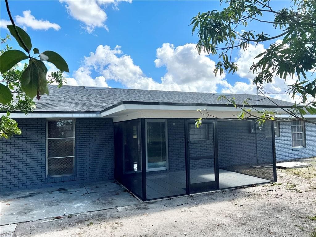 340 Grovewood Ave S, Lehigh Acres, FL 33936-15