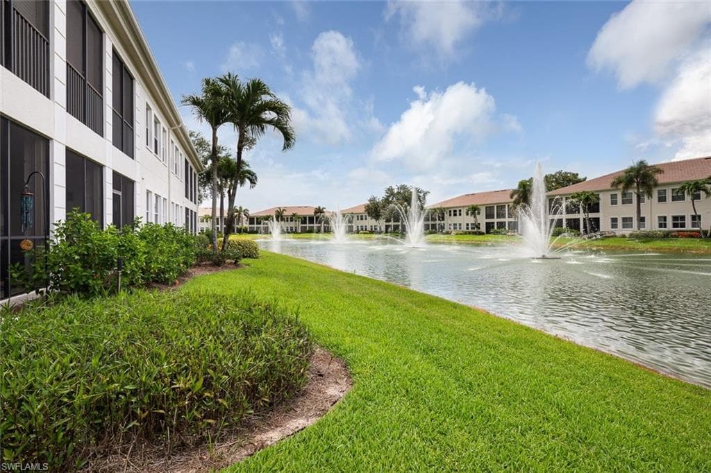 575 Avellino Isles Cir 102, Naples, FL 34119-25