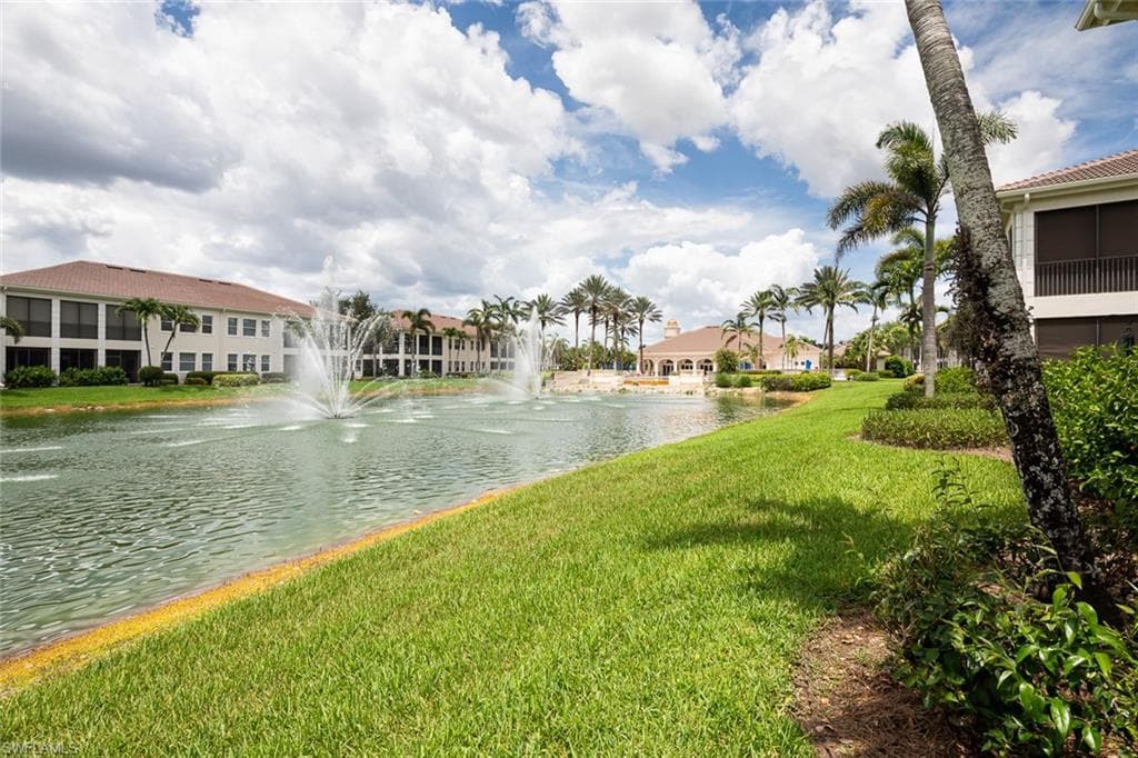 575 Avellino Isles Cir 102, Naples, FL 34119-26