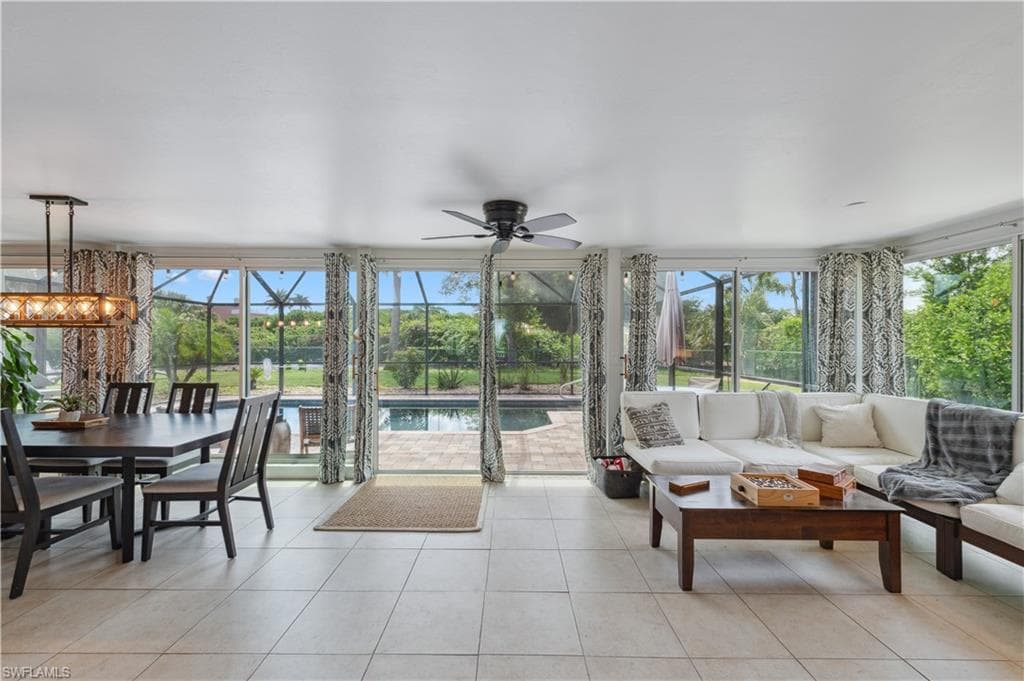 206 Fairway Cir, Naples, FL 34110-10