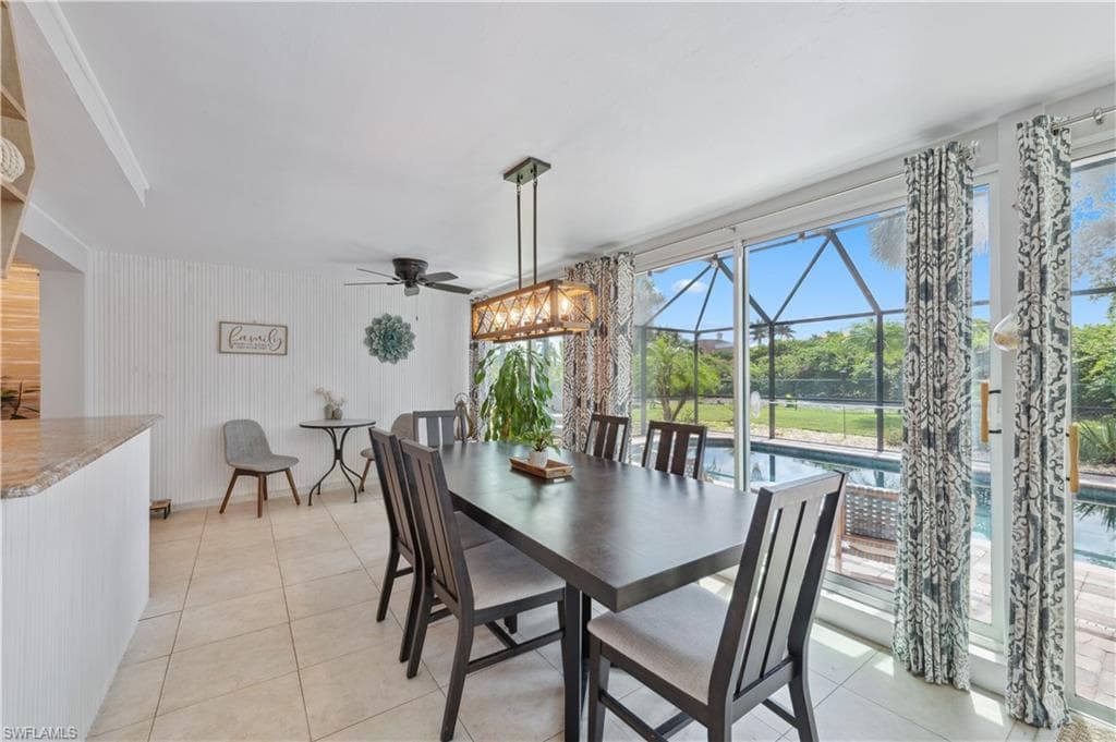 206 Fairway Cir, Naples, FL 34110-11