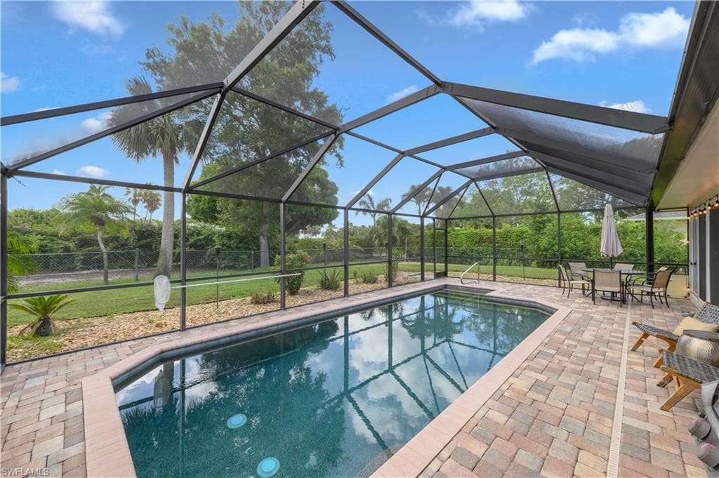 206 Fairway Cir, Naples, FL 34110-24