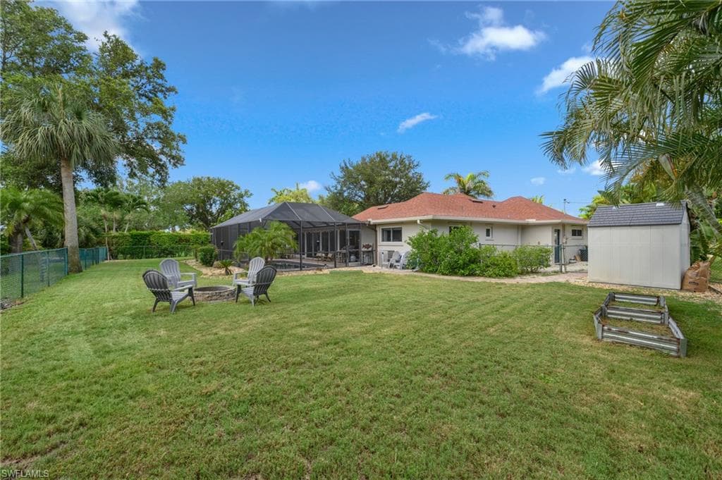 206 Fairway Cir, Naples, FL 34110-25