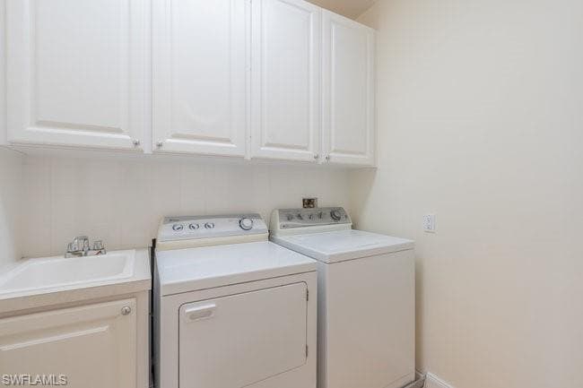 8108 Josefa Way, Naples, FL 34114-34