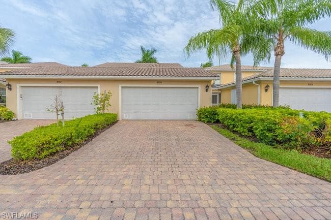 8108 Josefa Way, Naples, FL 34114-39