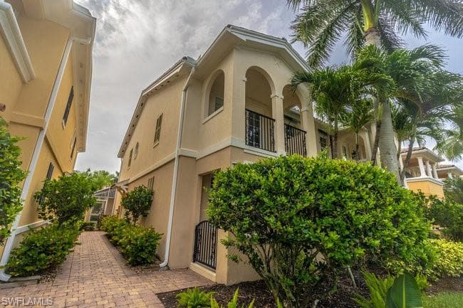 8108 Josefa Way, Naples, FL 34114-5