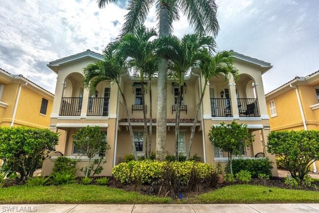 8108 Josefa Way, Naples, FL 34114-6