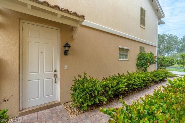 8108 Josefa Way, Naples, FL 34114-7