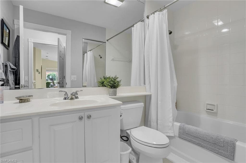 14670 Ferrara Ct, Bonita Springs, FL 34135-25