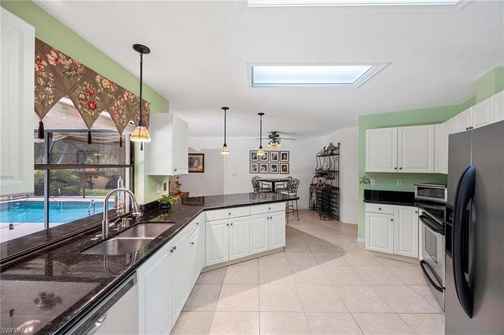 116 Sharwood Dr, Naples, FL 34110-13