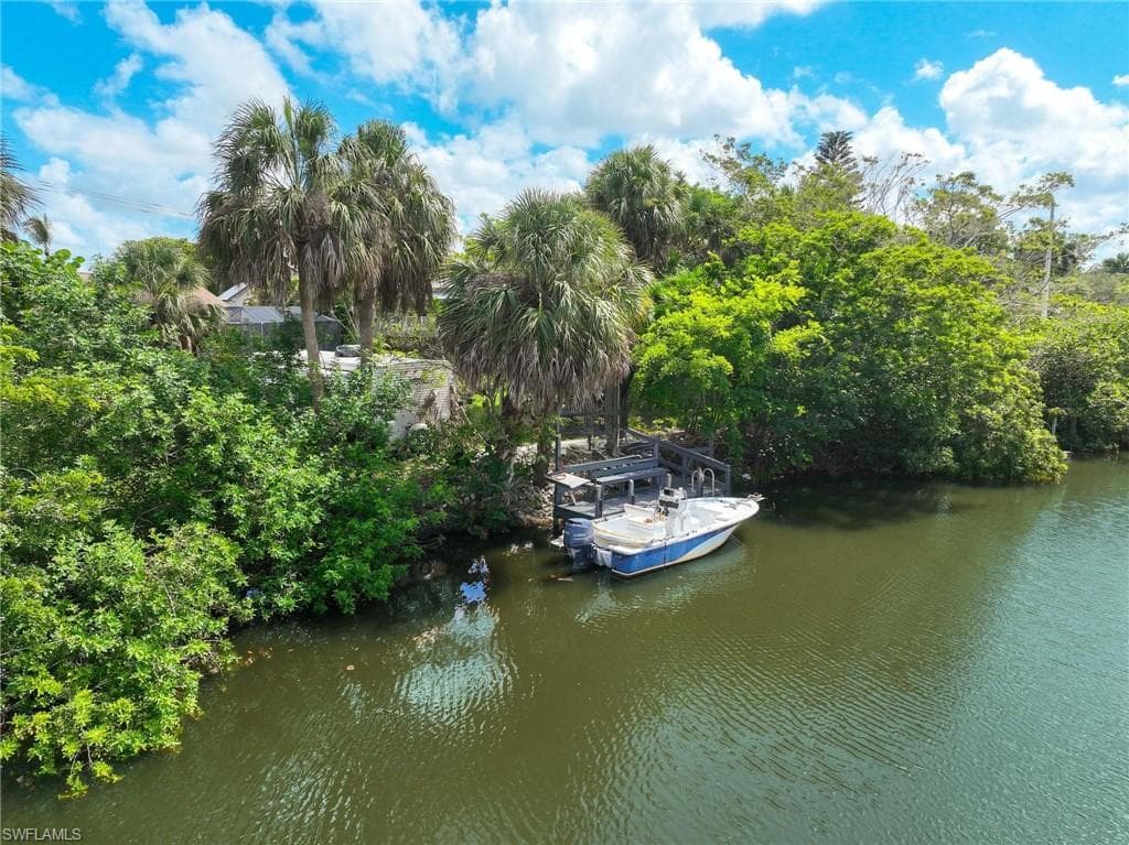 116 Sharwood Dr, Naples, FL 34110-36