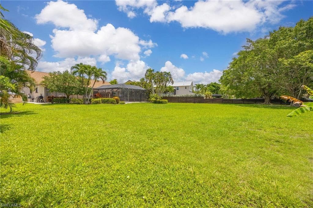 116 Sharwood Dr, Naples, FL 34110-40