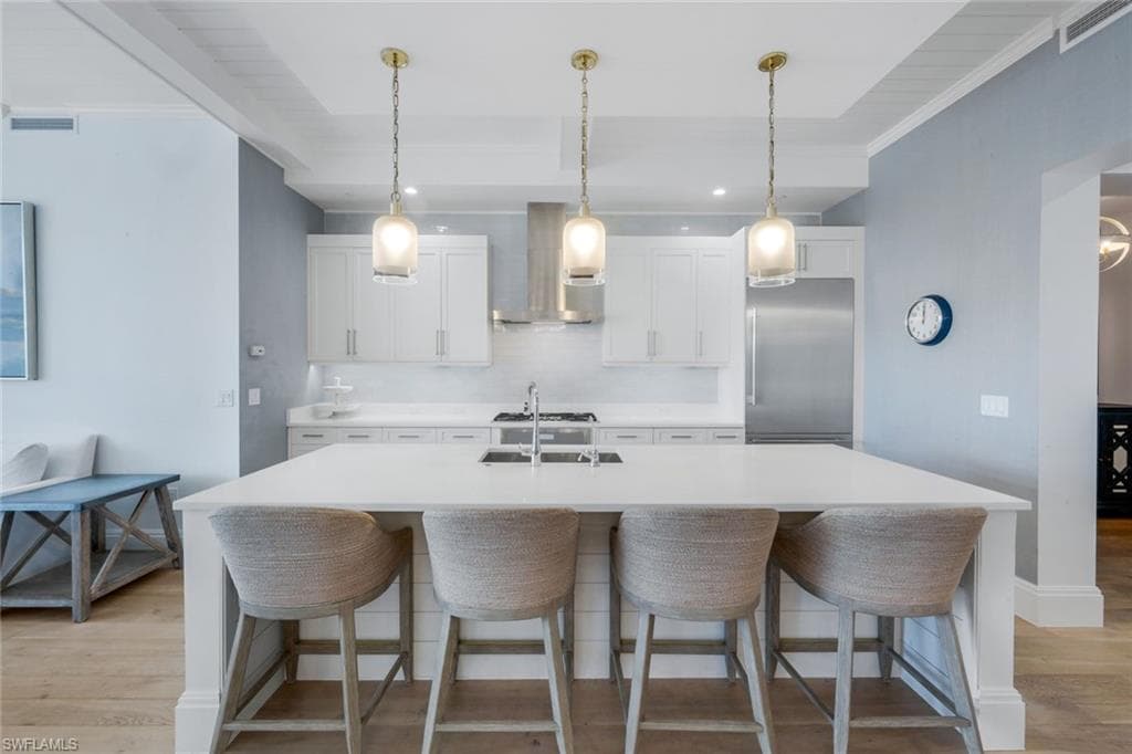 875 6th Ave S 303, Naples, FL 34102-14