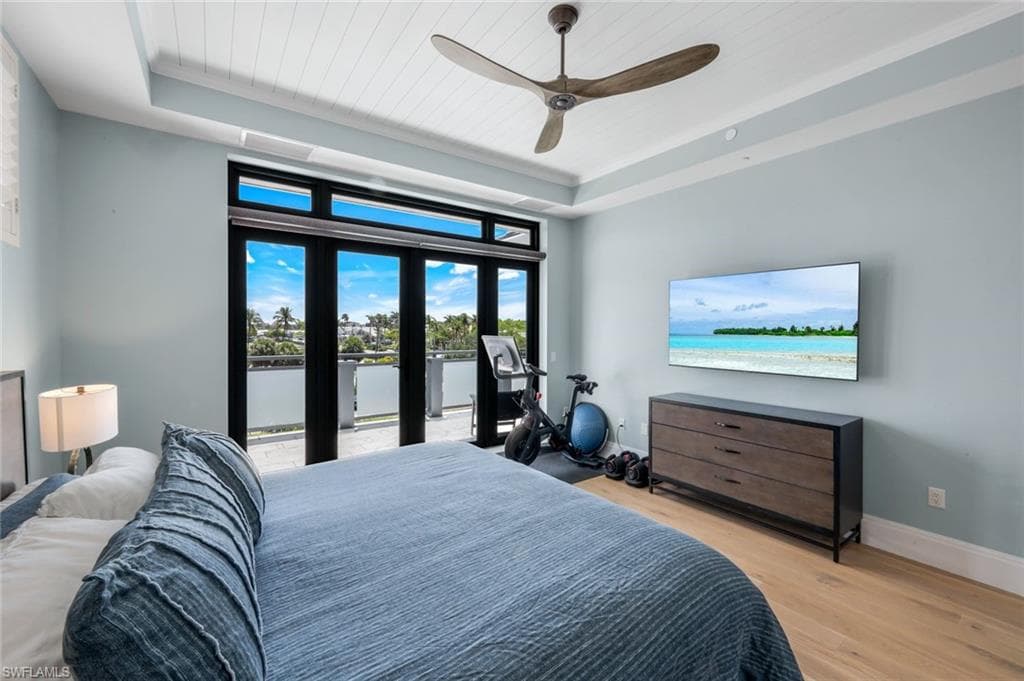 875 6th Ave S 303, Naples, FL 34102-20