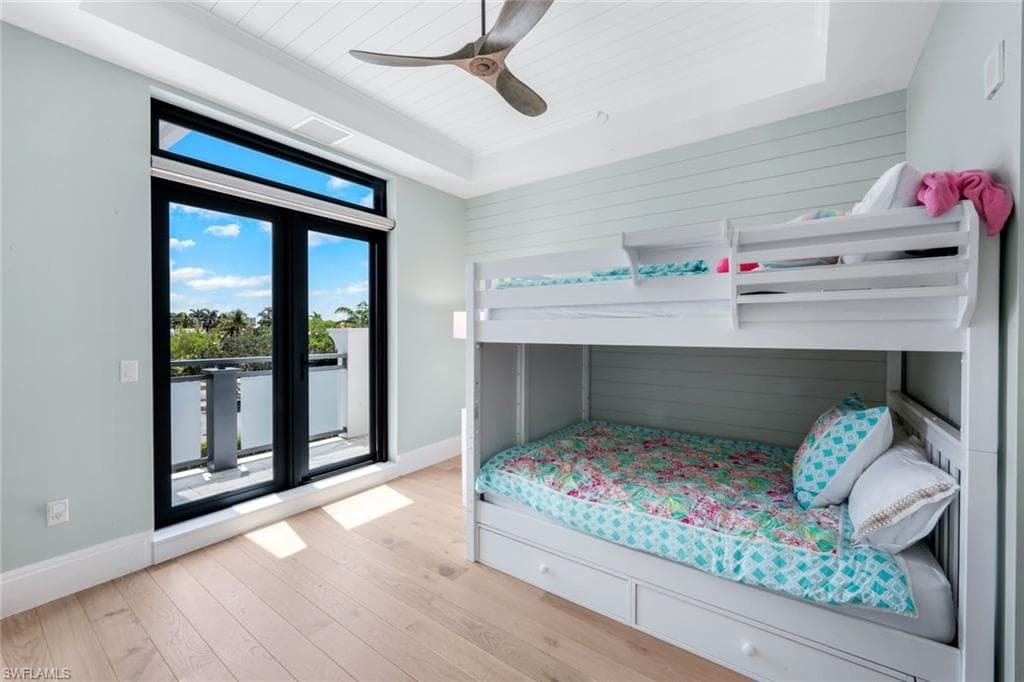 875 6th Ave S 303, Naples, FL 34102-23