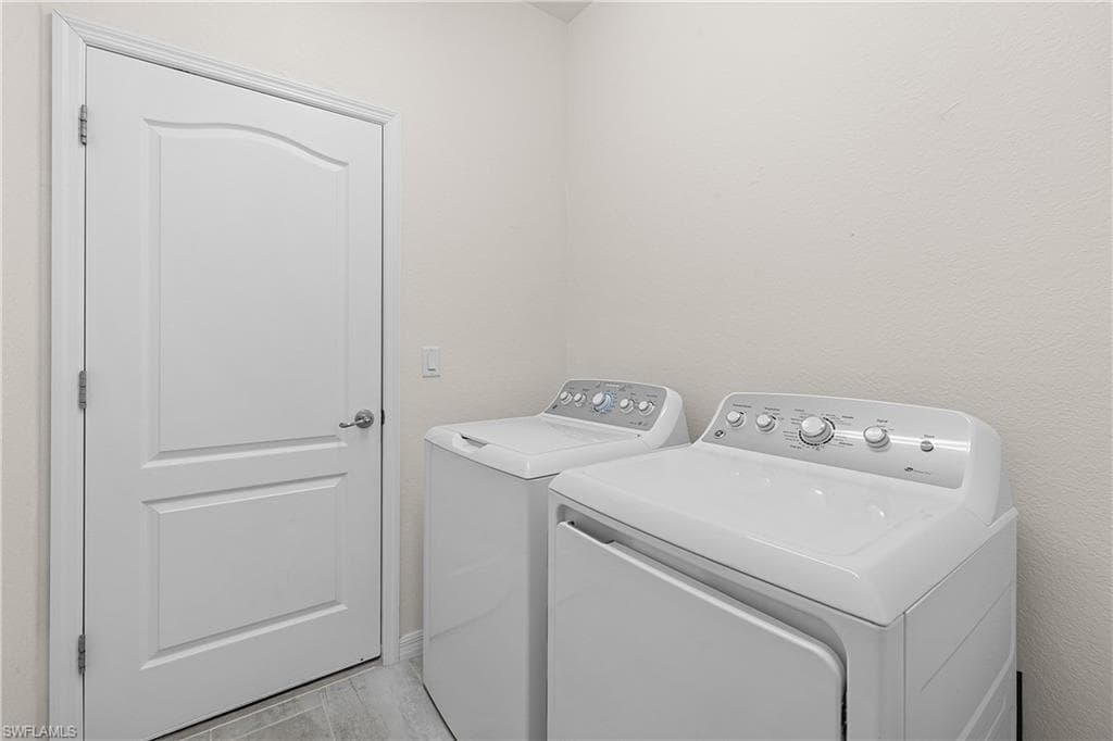 19368 Elston Way, Estero, FL 33928-39